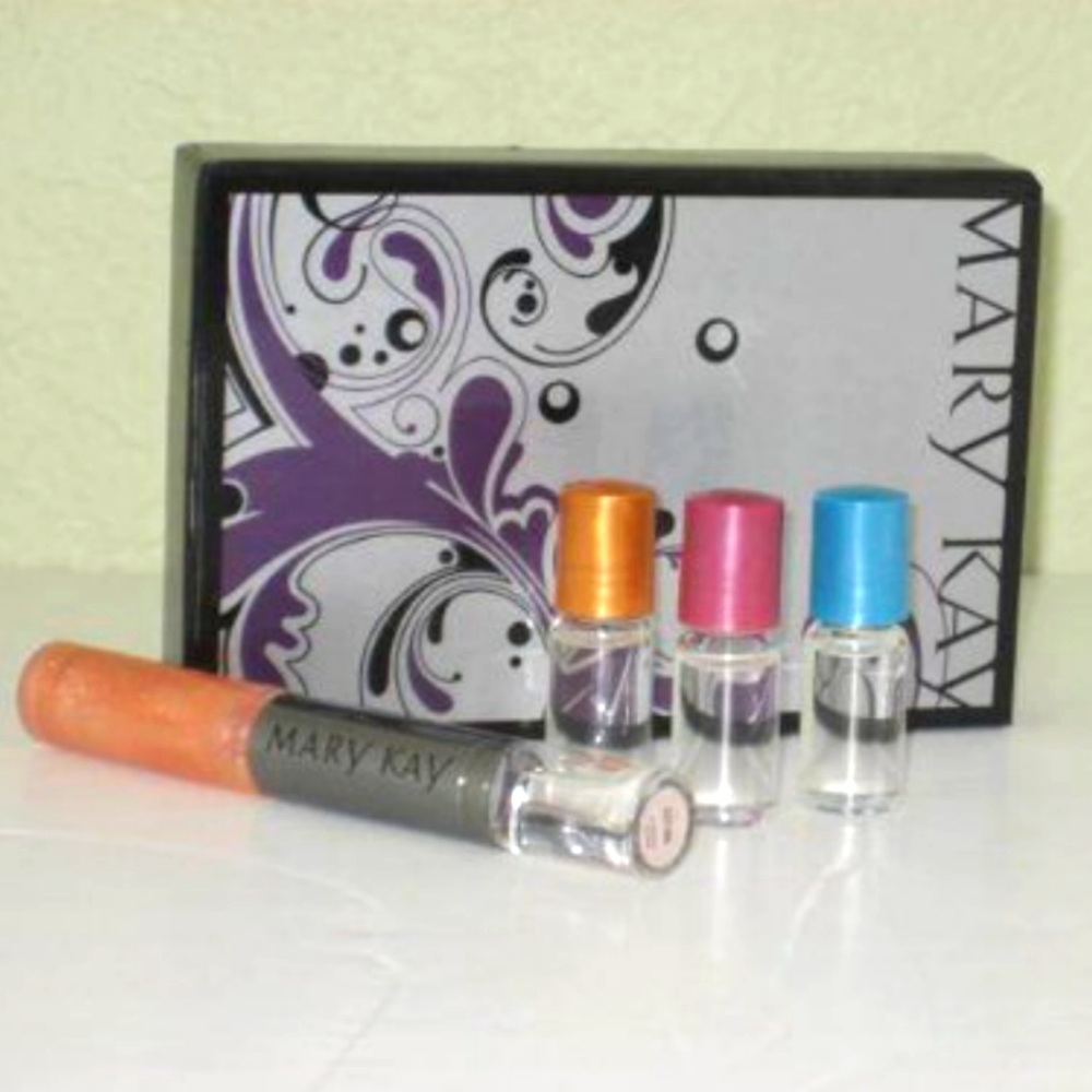 MK SIMPLY CHIC FRAGRANCE & GLOSS DUO